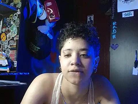 Jade_Rayden élő XXX-chatje