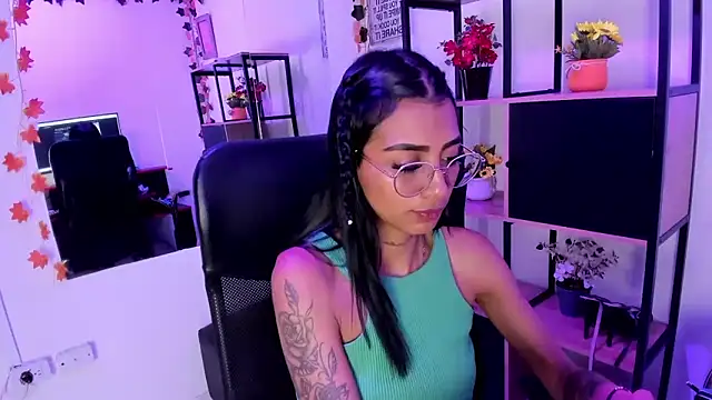 แชท XXX สดของ KarlaSlutSkinny__