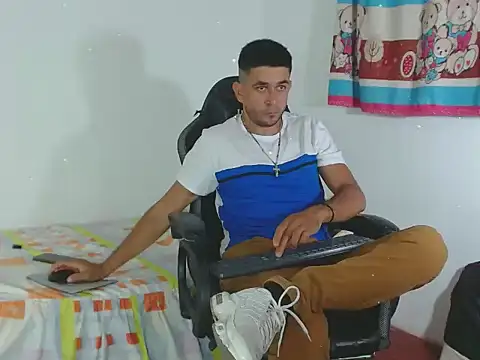 _Grasshopper Live XXX-chat