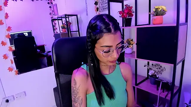 KarlaSlutSkinny__ Live XXX Chat