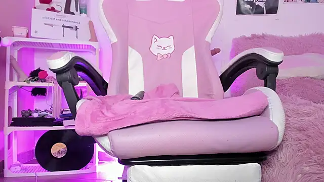 Sachi_Meow: онлайн-секс-чат