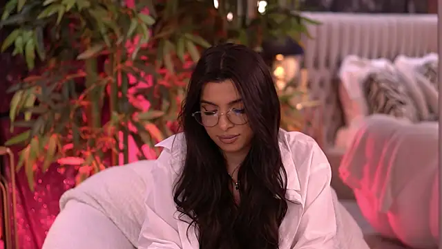 NicoleCellini 即時 XXX 聊天