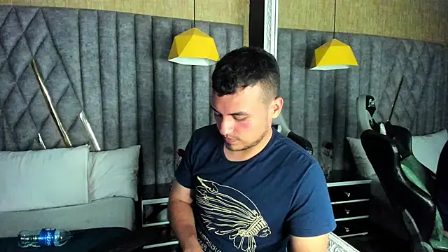 AronGarcia Webcam-Show