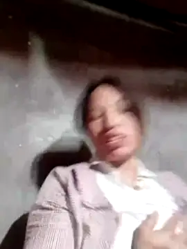 Gummiesu 现场XXX聊天