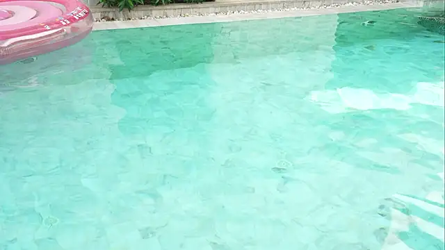 Czat XXX na żywo – LIttle_Rina_