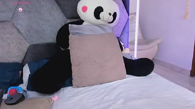 Chat +18 de DulceJones ao vivo