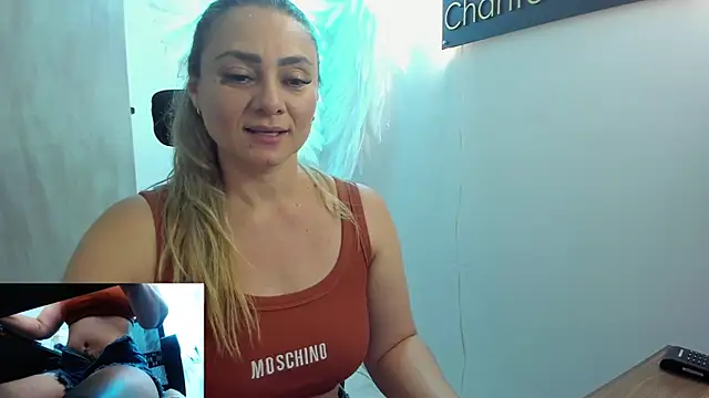 Show modela annie_vega17_ na web-kameri