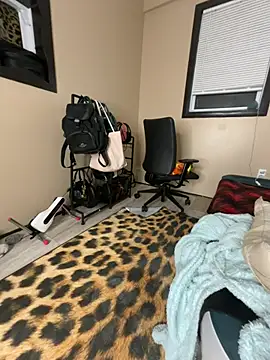 Chat +18 de Tillymarie ao vivo