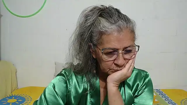 candy_mature_ Chat XXX in diretta