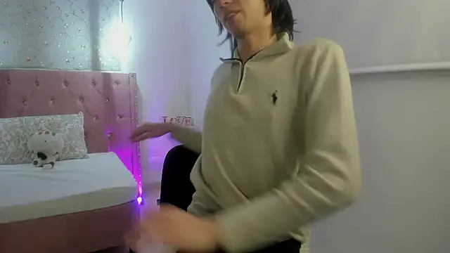 Pokazy przed kamerką – loverisu-coral