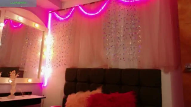 Natalia_Prada 网络视讯表演