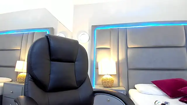 GabyMoreau Chat XXX live