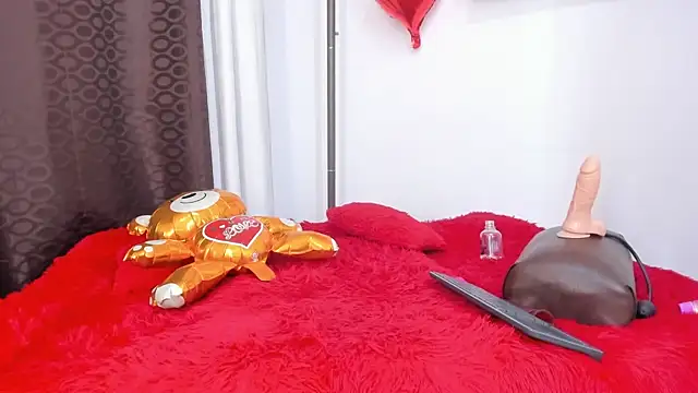 miaroberts69 Adlı Modelin Canlı XXX Sohbeti