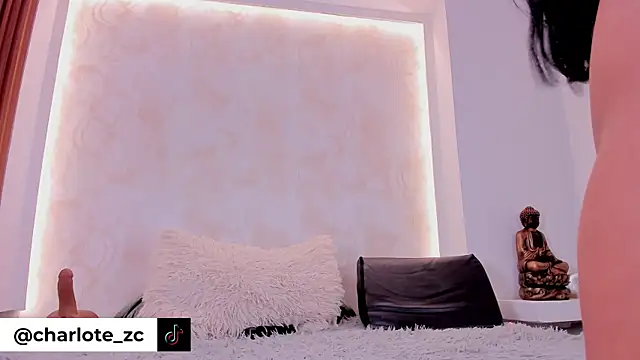 Charlote_zc Adlı Modelin Canlı XXX Sohbeti