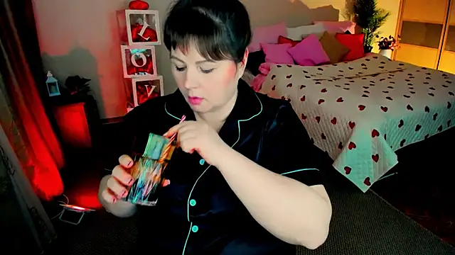 CrystaalStaar élő XXX-chatje