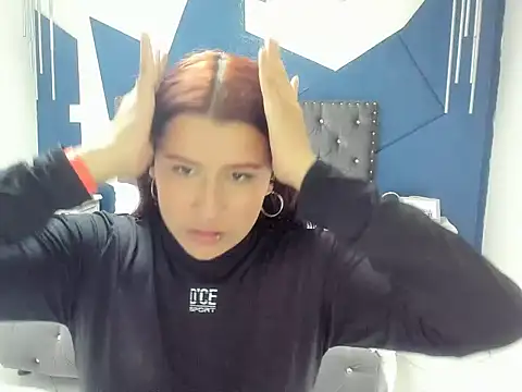 sara_gray__ Show in webcam