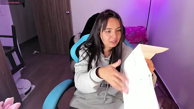 Nicole_Ss élő XXX-chatje