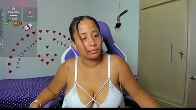 Chat +18 de zandra_kiman ao vivo