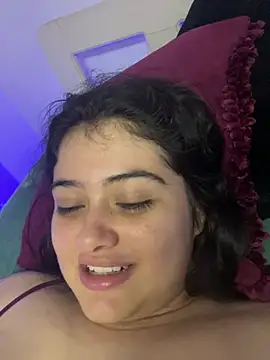 Stephania_18 Chat XXX in diretta