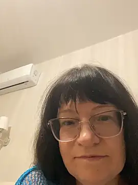 ZaraFay Chat XXX in diretta