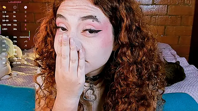 Annycolin_ Chat XXX in diretta