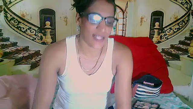 IndianSexcSmyle live XXX chat