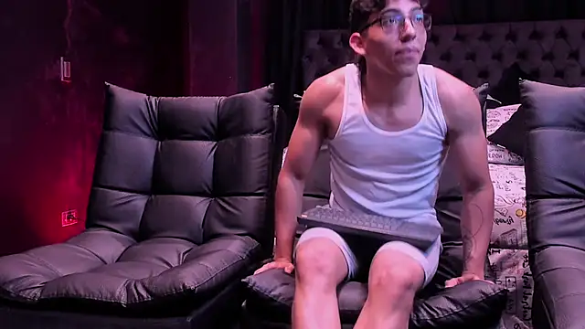 sexy_friendss webkamerás műsora