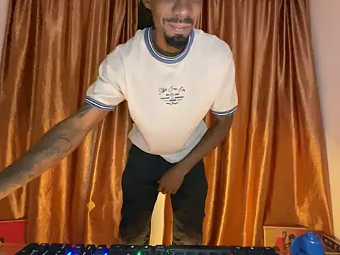 Malkon_Big 라이브 XXX 채팅