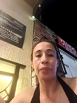 Coeur_de_luxure Adlı Modelin Canlı XXX Sohbeti