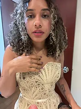 BelkajのライブXXXチャット