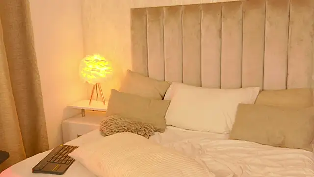 Chat +18 de DannaRiles_ ao vivo