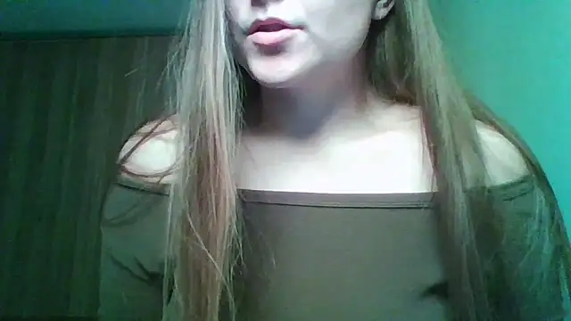 Show modela Evasapples na web-kameri