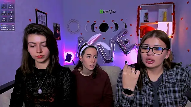 Show modela kitniss_dreamy na web-kameri