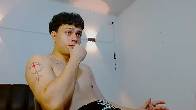 Chat XXX ao vivo de Philip_Jons