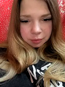 Show de Zuli_Kiska na webcam