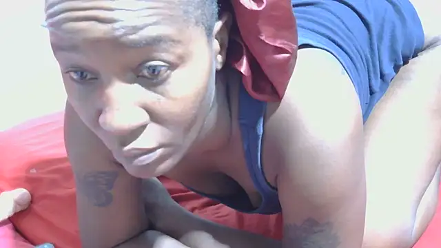 sluttylaura21のライブXXXチャット