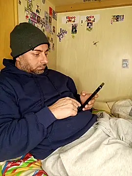 toro23xxxl Chat XXX in diretta