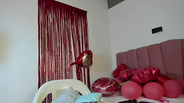 Chat XXX en directo de Tahira_21_