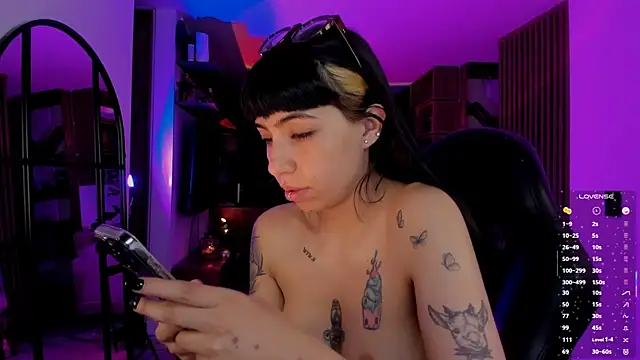 Saraa_Desiree 现场XXX聊天