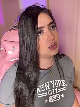 Emiily_Moore1のライブXXXチャット