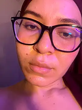 MatchedEyebrow Live XXX-Chat