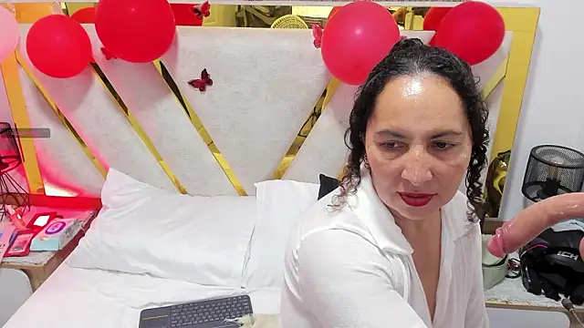 Luna_Naughty1 现场XXX聊天