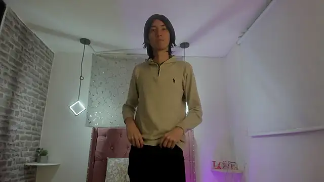 loverisu-coral 在線直播表演