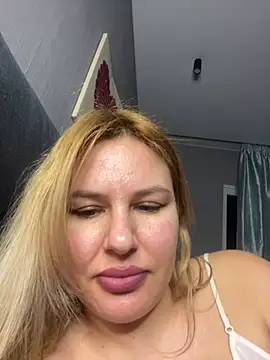 Passion-Blondy's Live XXX Chat