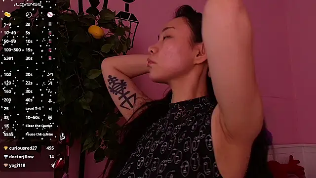 Chat XXX en directo de Inari_Okami_