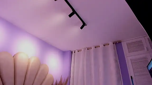 Natasha__Blue 现场XXX聊天