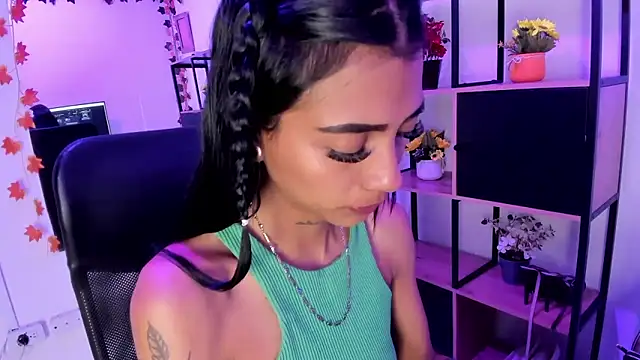 KarlaSlutSkinny__ – Live XXX-chat