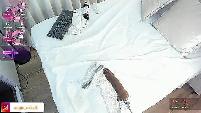 angiee_roses Pertunjukan Webcam