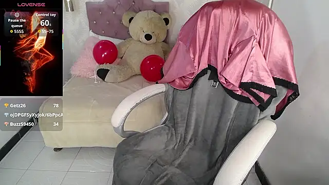 Chat +18 de alllyson_ ao vivo