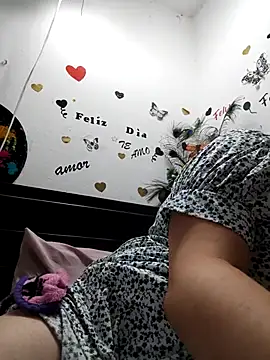 karlythoth@xhn Live XXX chat